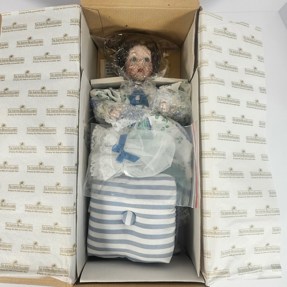 Ashton-Drake Wendy Lawton Little Miss Muffet Porcelain Doll 1995 COA New in Box